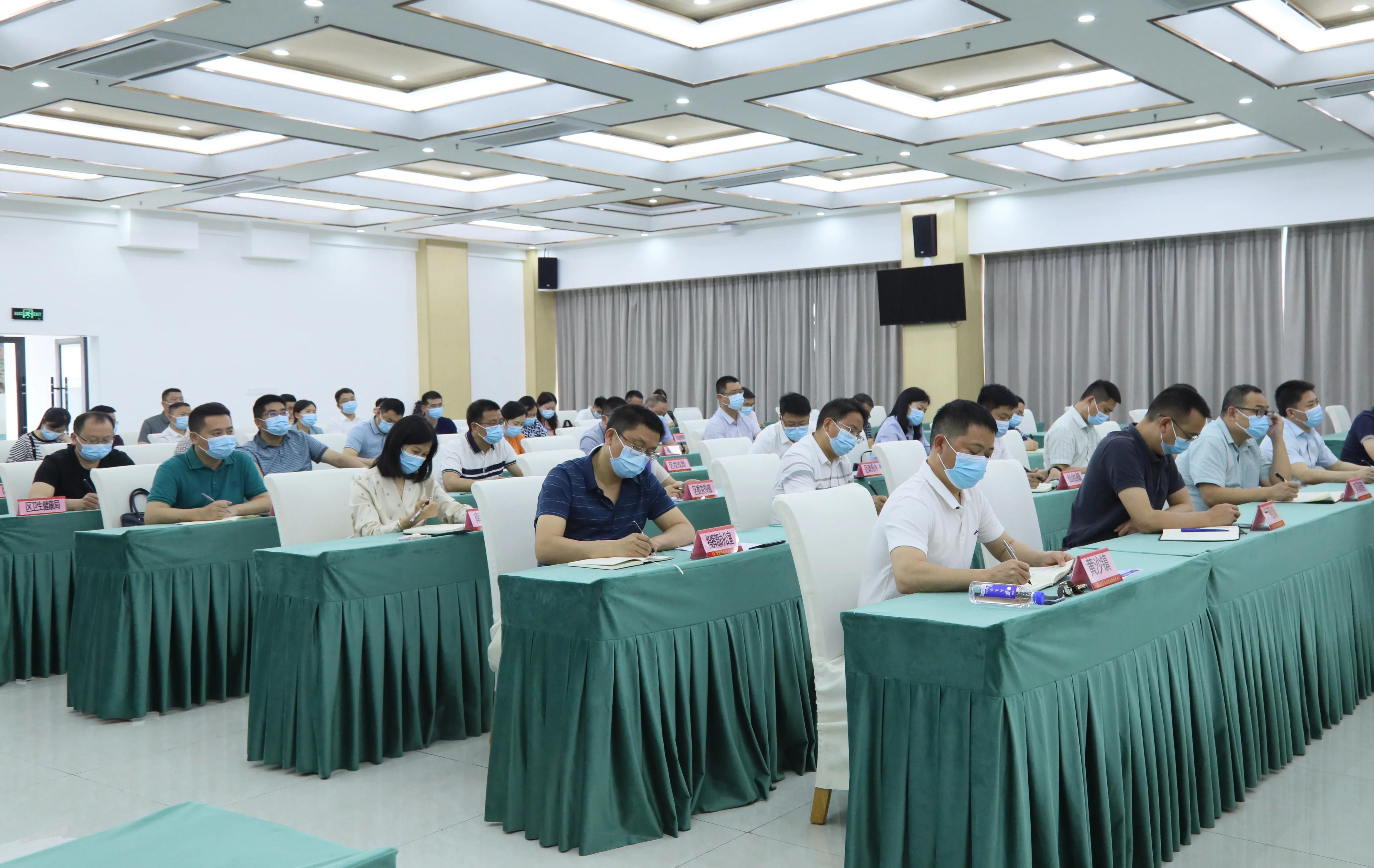 全国疫情新动态，新型冠状病毒再次来袭