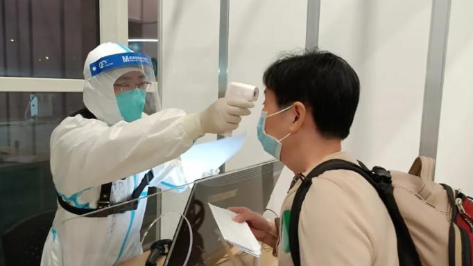 疫情国门解封，曙光初现的希望之门