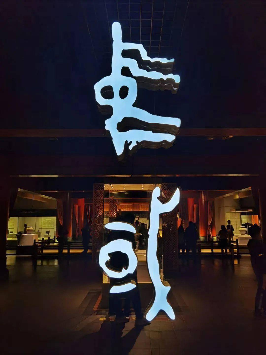 中国疫情的开始与结束，回顾与前瞻