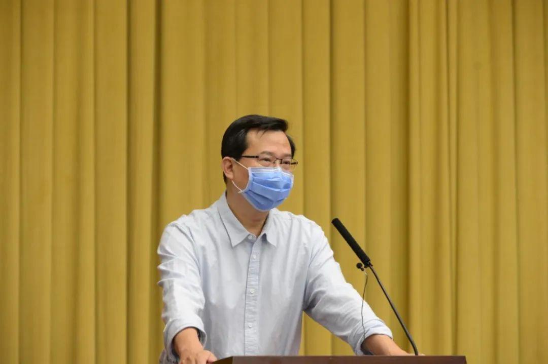 疫情爆发与新冠病毒的起源，回顾新冠病毒的历史与演变