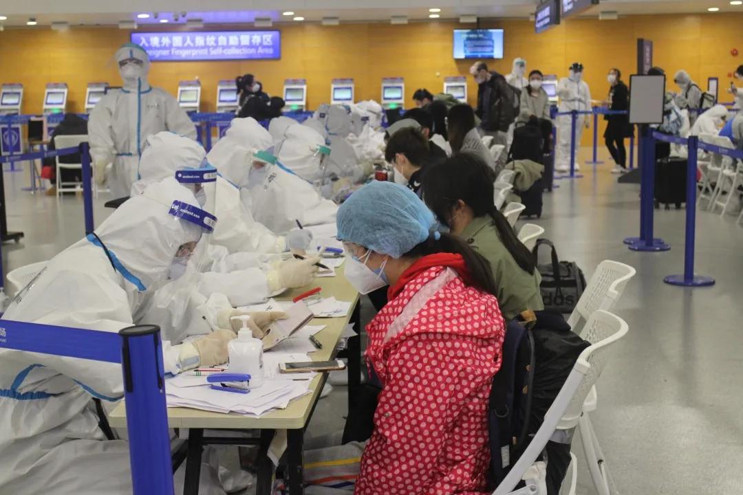 疫情期间何时重新开国门，挑战与策略