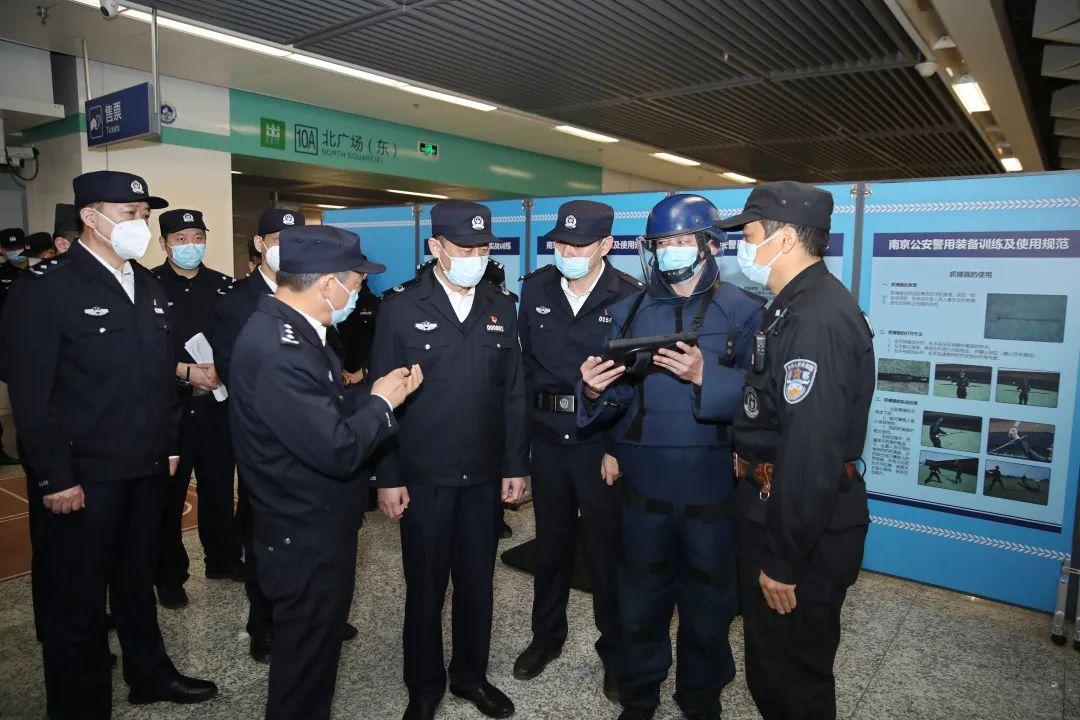 南京疫情估计结束时间的预测与应对策略