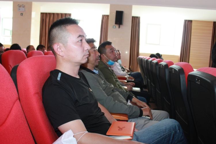 新冠疫情开始与结束，全球的挑战与机遇