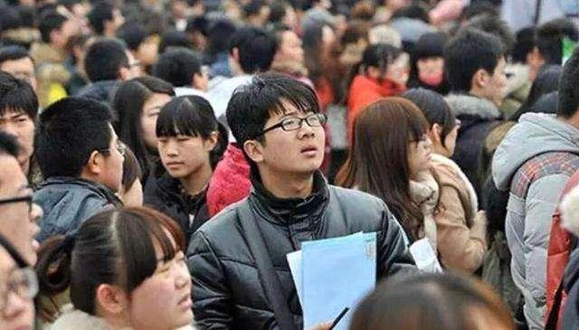 武汉疫情，多少人受到了伤害