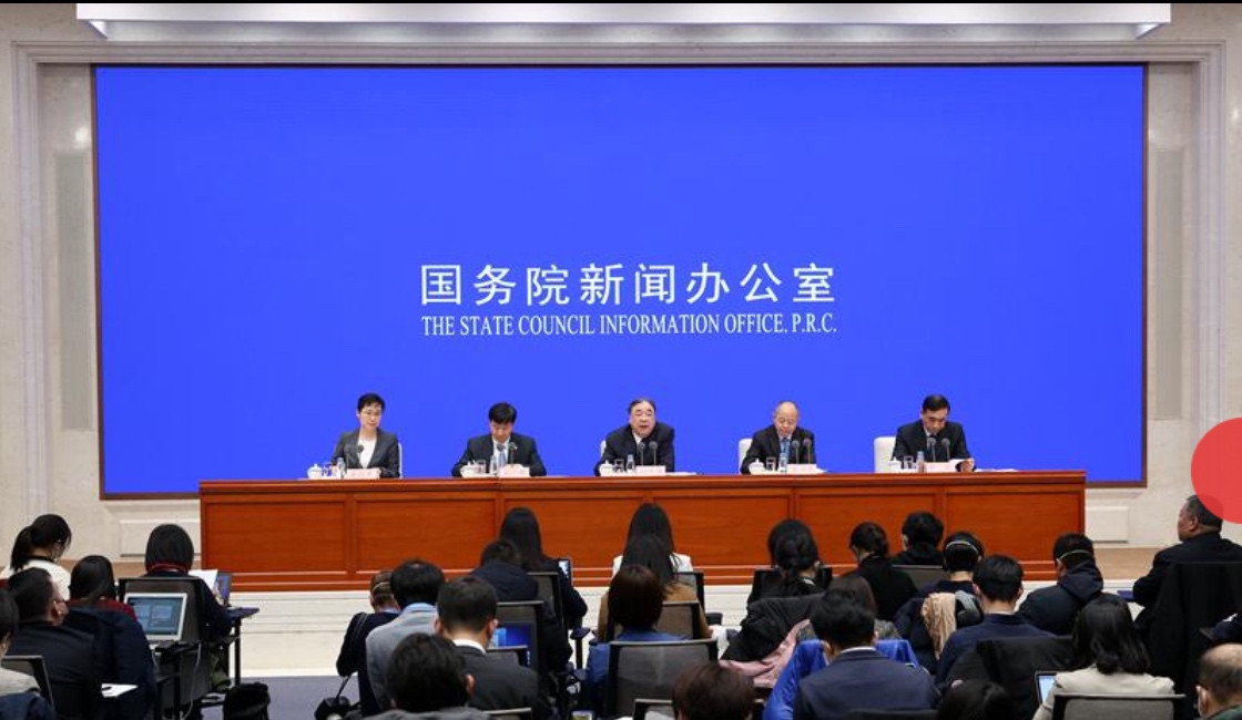 疫情升级，这次疫情的严峻挑战与应对策略——与上次疫情的对比及倍数分析