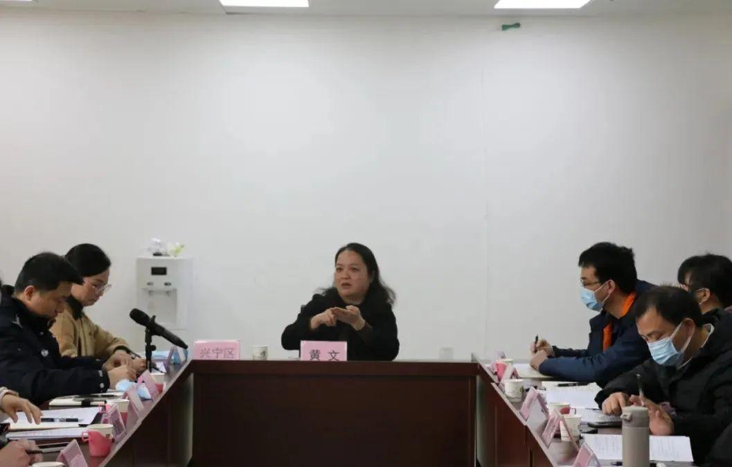 去年疫情下的病毒，新冠病毒的侵袭与挑战