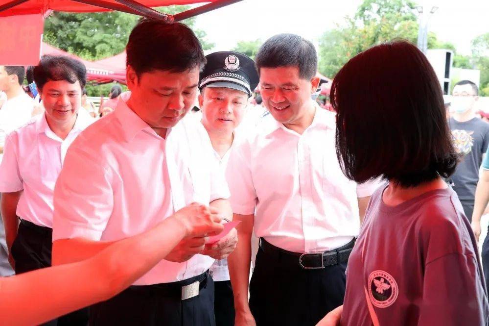 去年疫情下的城市记忆，一场全民共抗疫情的壮丽画卷