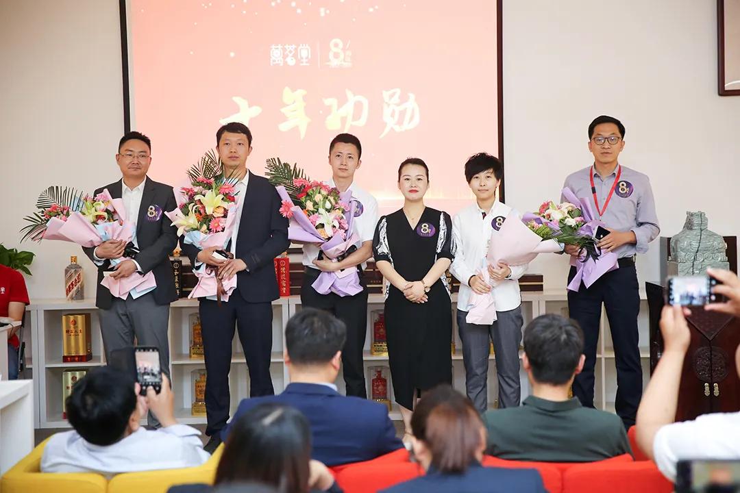 疫情开始的年份，回顾与前瞻
