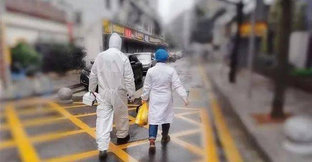 上海疫情解封之路，希望与坚韧的力量闪耀前行