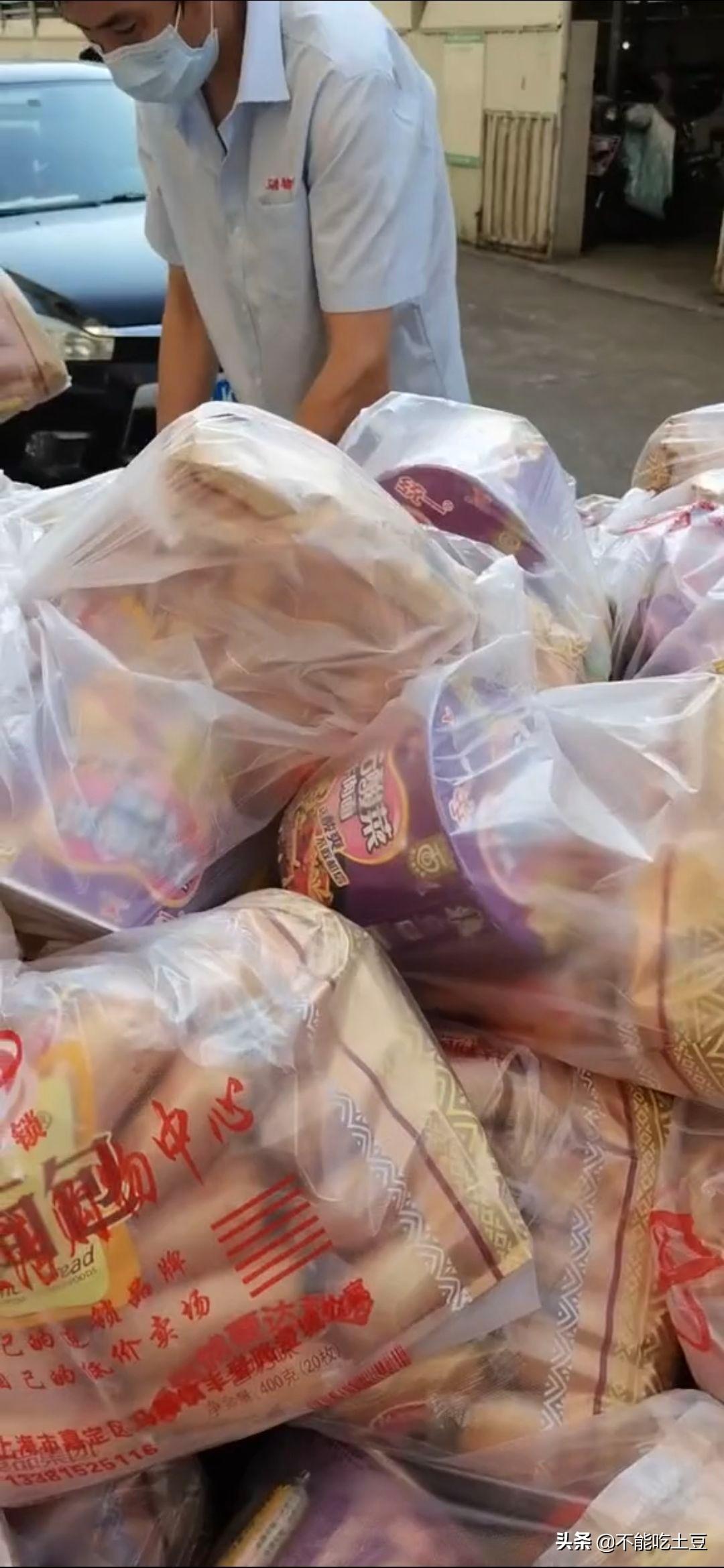 上海疫情全面解封，希望与重生的交汇时刻