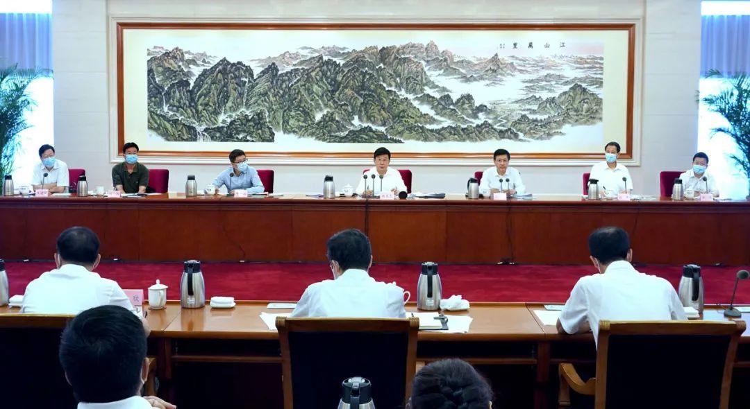 疫情归谁管，责任与担当的全面解读与探讨