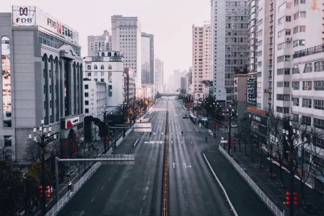 繁华再现，没有疫情的市区