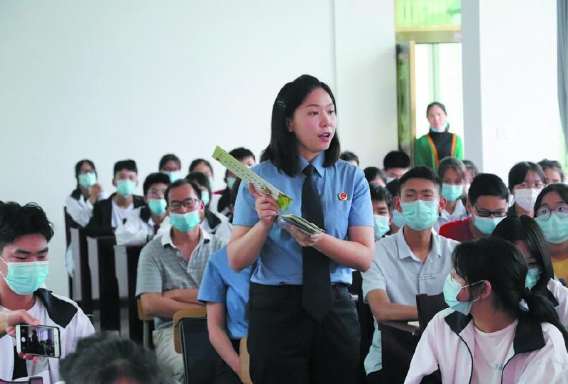 探究疫情传播与防控多元因素，为何部分地区免受疫情侵扰？