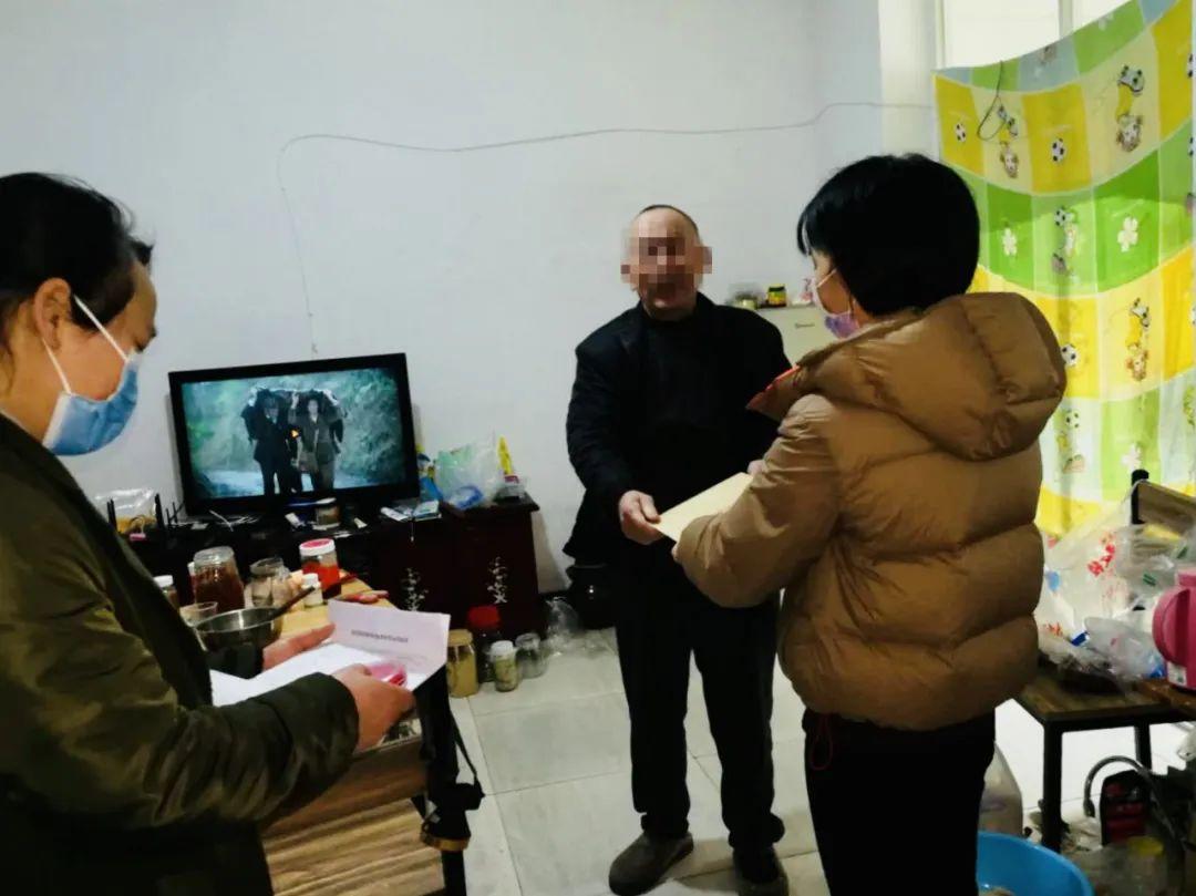 理性应对疫情挑战，叫停防控层层加码的措施