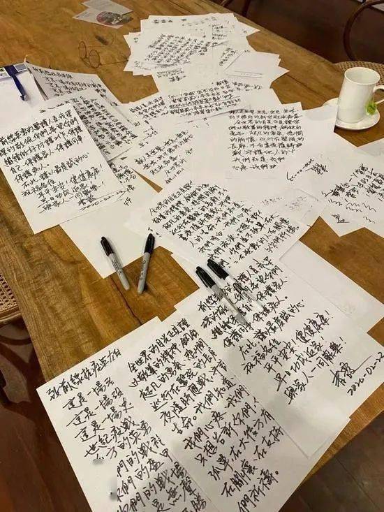 疫情之下，歌曲的力量——疫情歌曲名背后的故事与情感