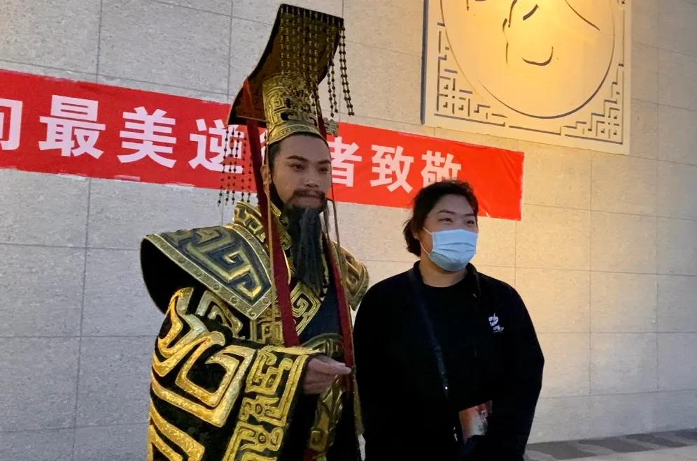 各地区疫情可视化图表，展现抗疫力量与进展详情
