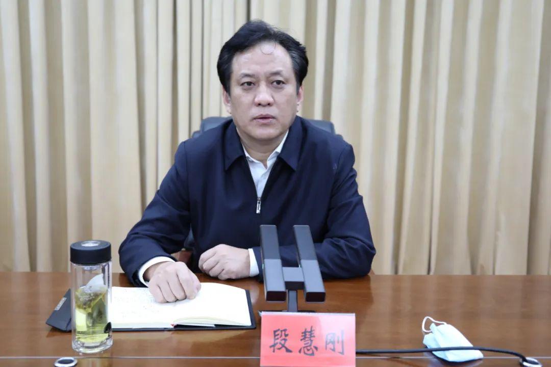 疫情防控指挥部的归属与管理机制深度解析