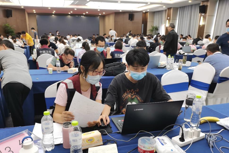 疫情防控指挥部的电话，连接希望与安全的生命线