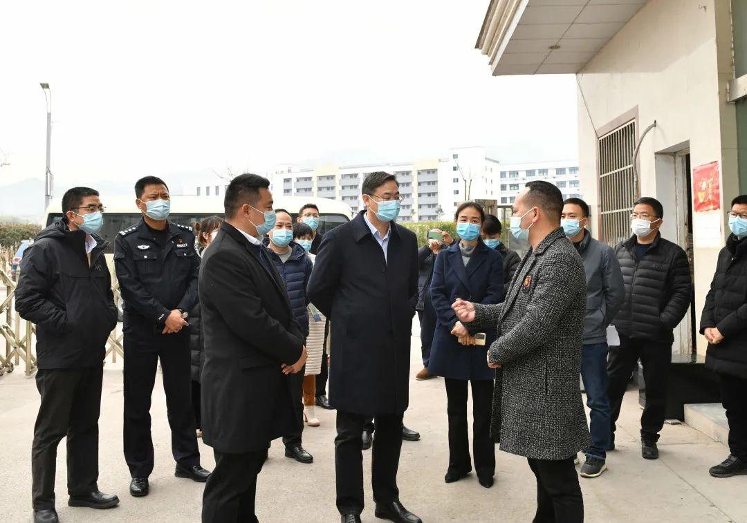防控指挥部，守护安全的关键力量，引领抗疫之路的明灯