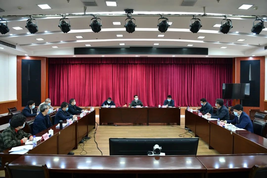 疫情防控指挥部权力，大小之辩探讨