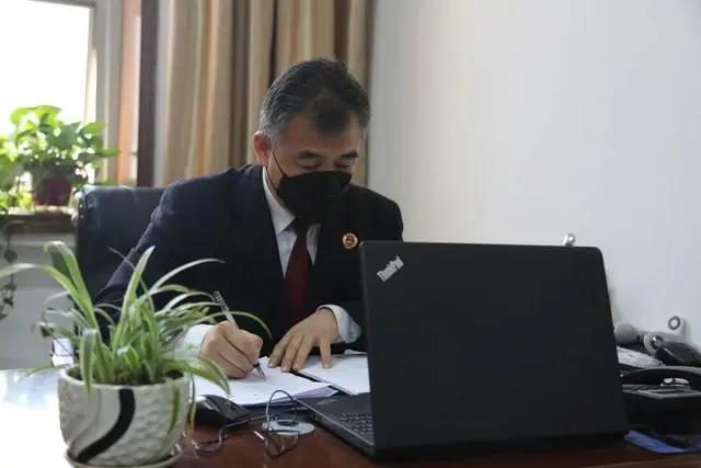 揭秘抗疫英雄，疫情总指挥人员身份揭晓