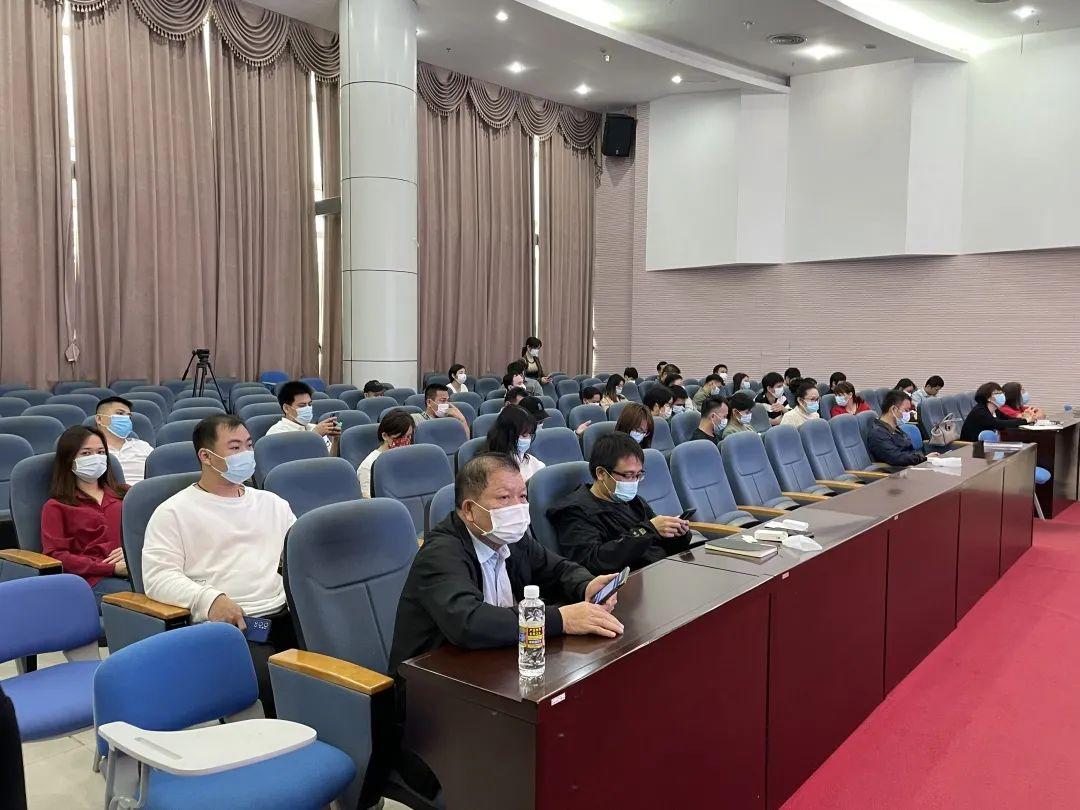 疫情防控指挥部的设立与管理，策略与实践