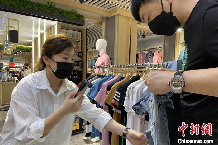 全球疫情实时追踪，数据地图共筑防线，病毒传播动态一网打尽