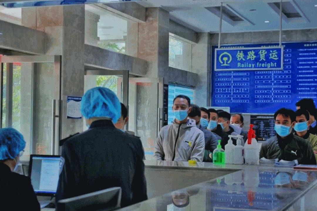 社会动态与经济交汇点，最新热点新闻分析
