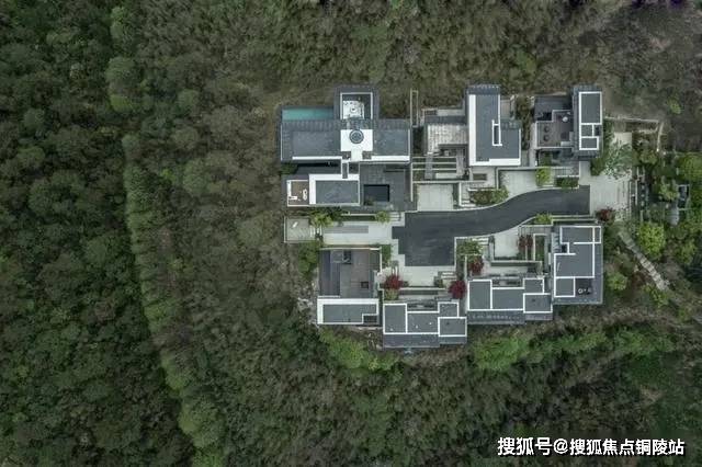 地方新闻热点速递，最新十条消息汇总