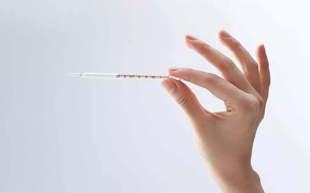 防疫热线，守护安全的生命线