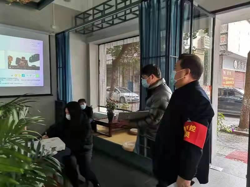 当地筑牢防线，守护家园安宁，疫情防控行动启动
