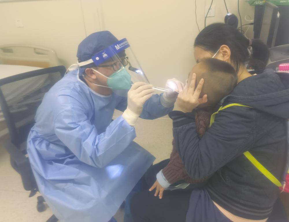 防疫热线全天候守护，健康生命线不打烊