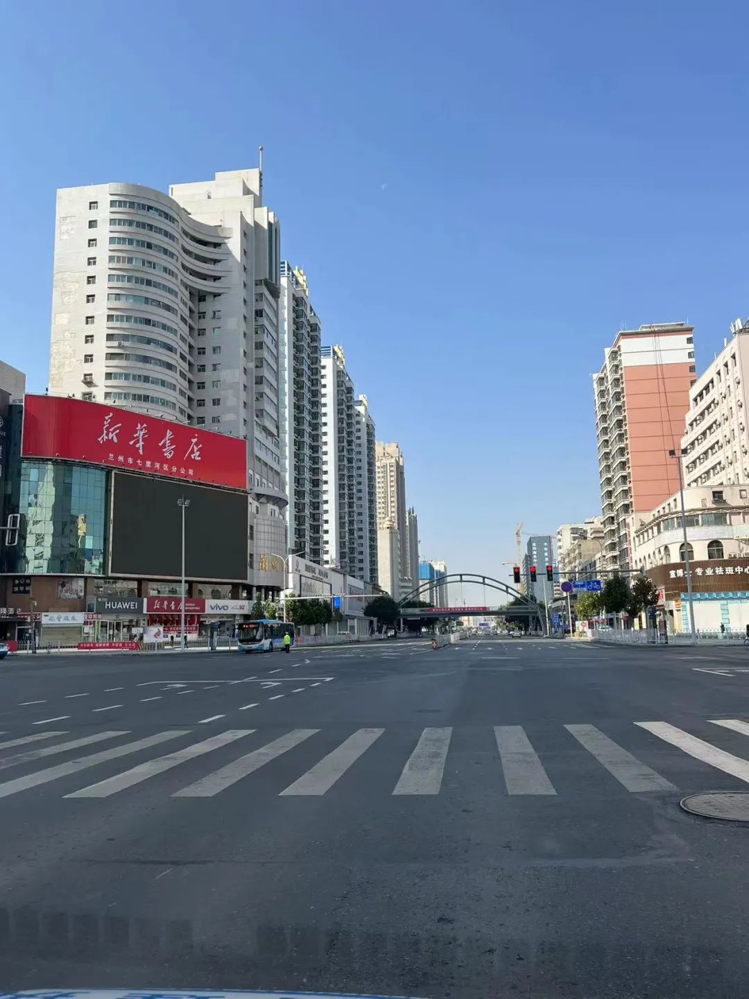 探寻全国疫情之下的宁静之地，未被疫情笼罩的城市