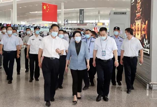 疫情爆发原因与影响回顾，反思与启示