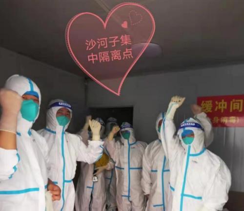 上海解封时刻，希望曙光与不屈斗志的交织