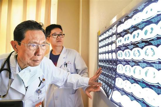 美国疫情结束预测，挑战与希望的曙光