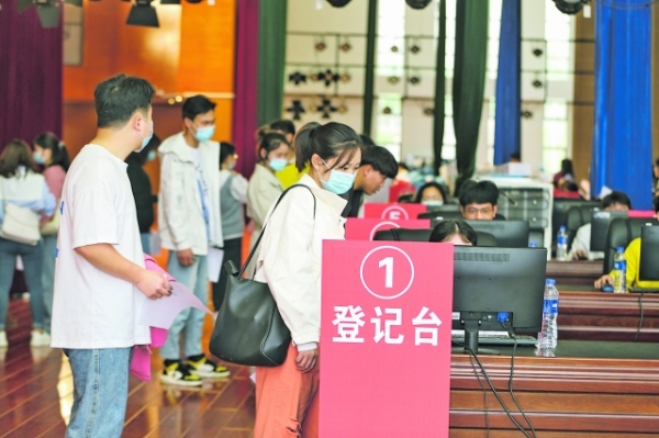 新冠疫情结束与否，2023年的观察与反思