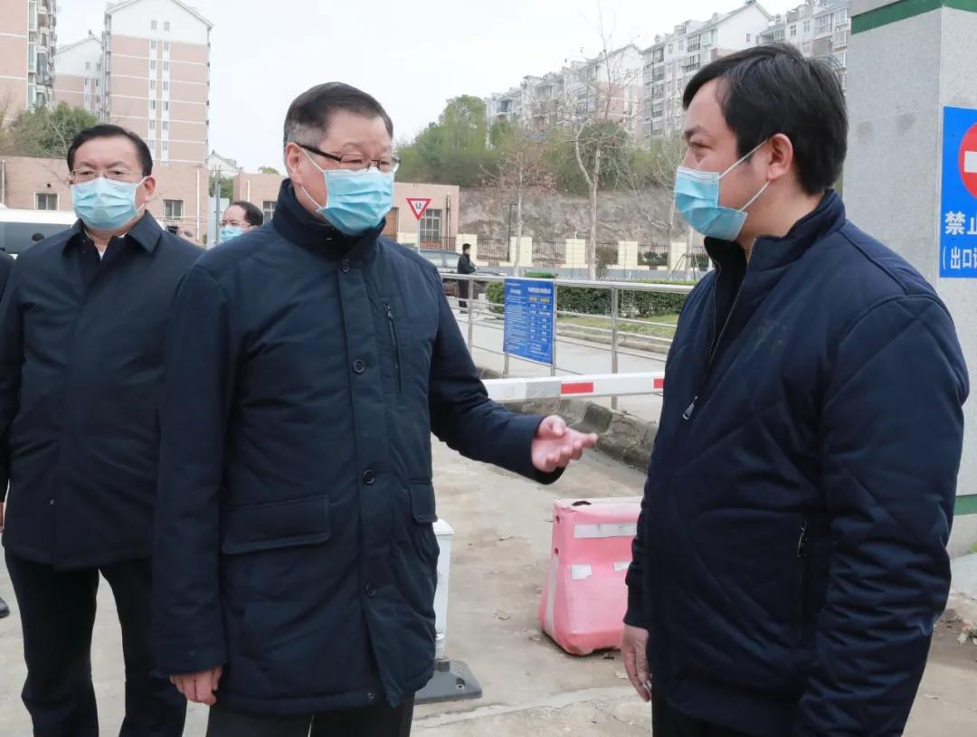 武汉疫情发生年份及其深远影响，回顾与反思