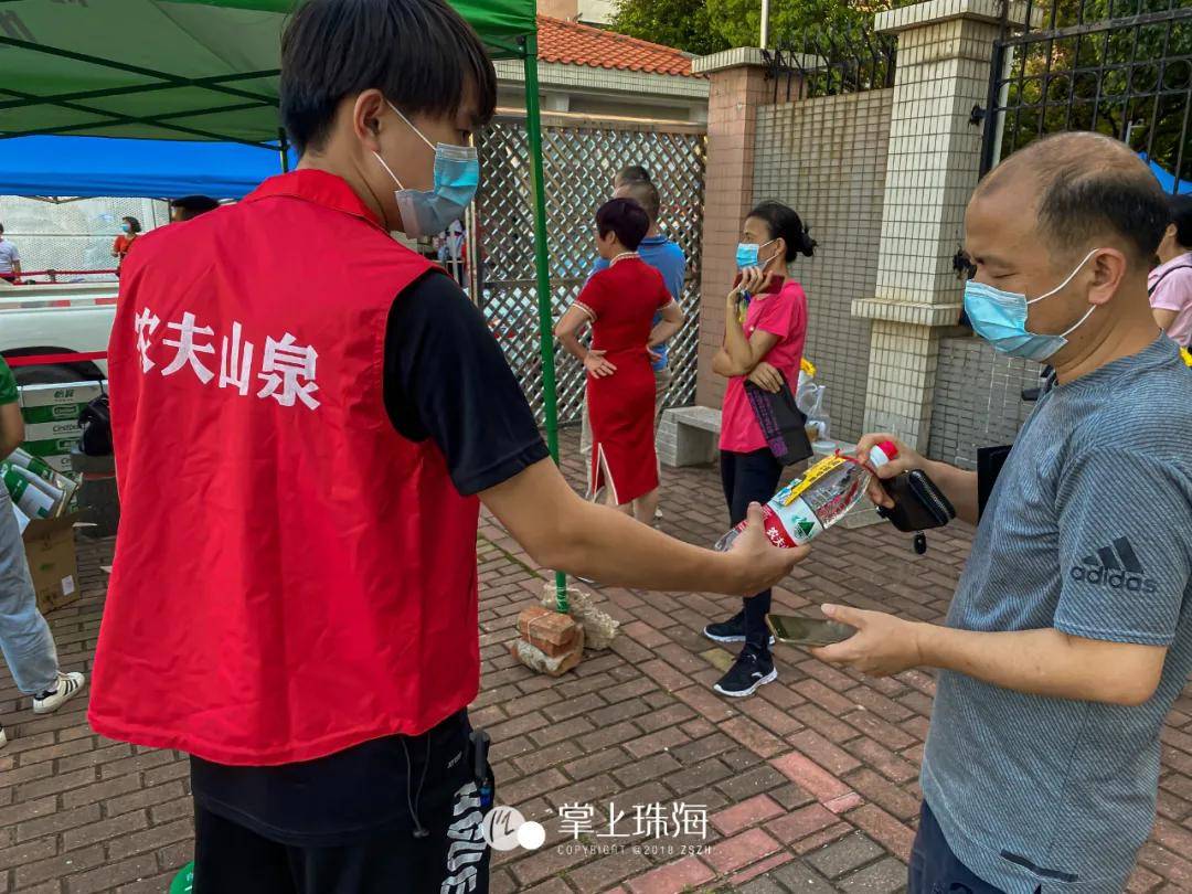 疫情解除曙光下的期待，何时真正解脱？
