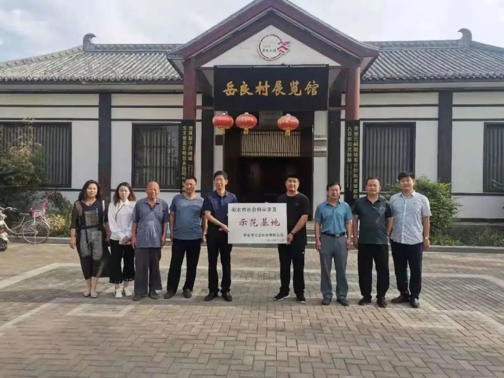 疫情挑战与希望交织的一年回顾