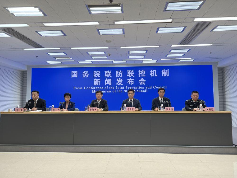 疫情爆发之年的春节，挑战与希望的交织