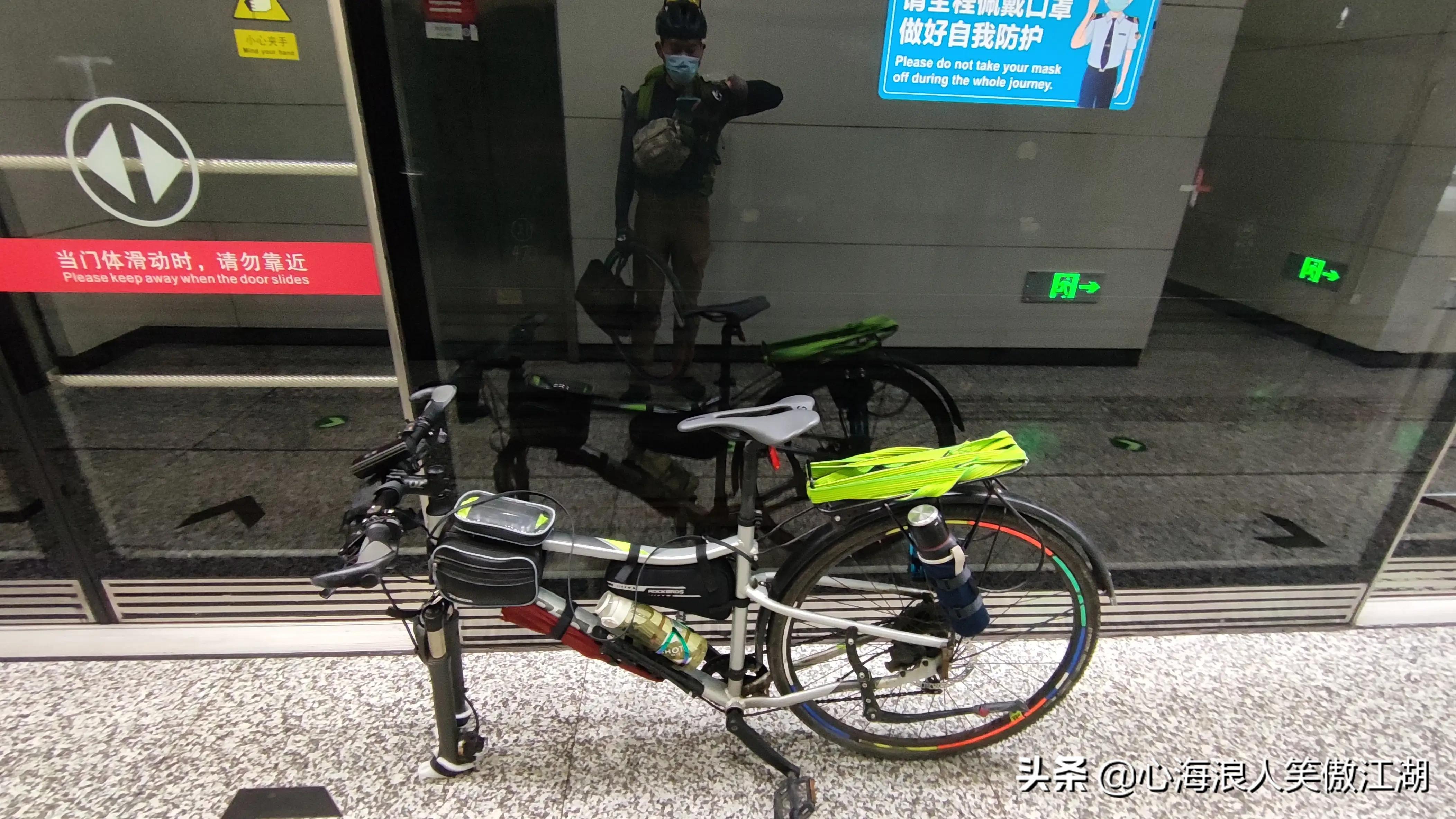 疫情地图中的蓝色解读与探索