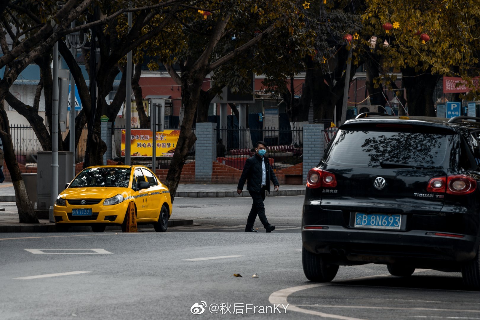 重庆疫情封闭下的城市面貌与人心观察