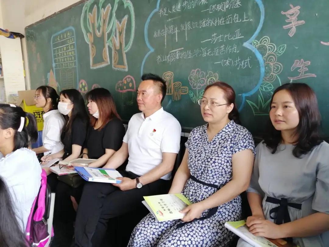 全球疫情最新动态，统计图分析与趋势观察