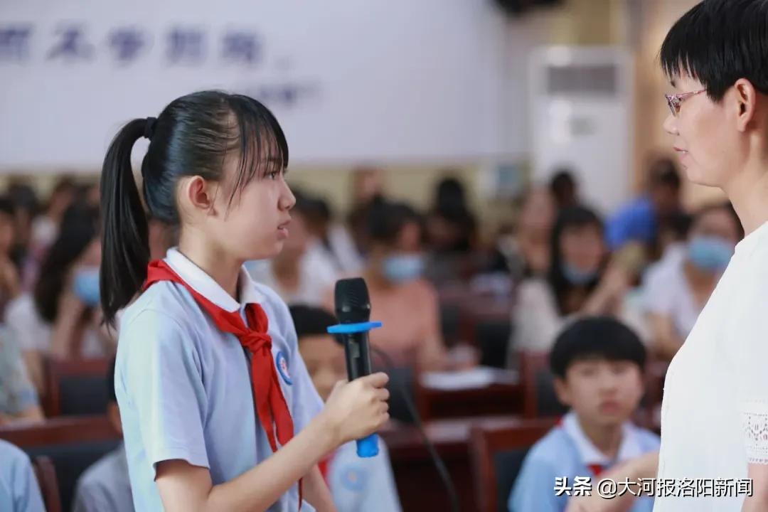 全球疫情最新动态，统计图分析与趋势观察