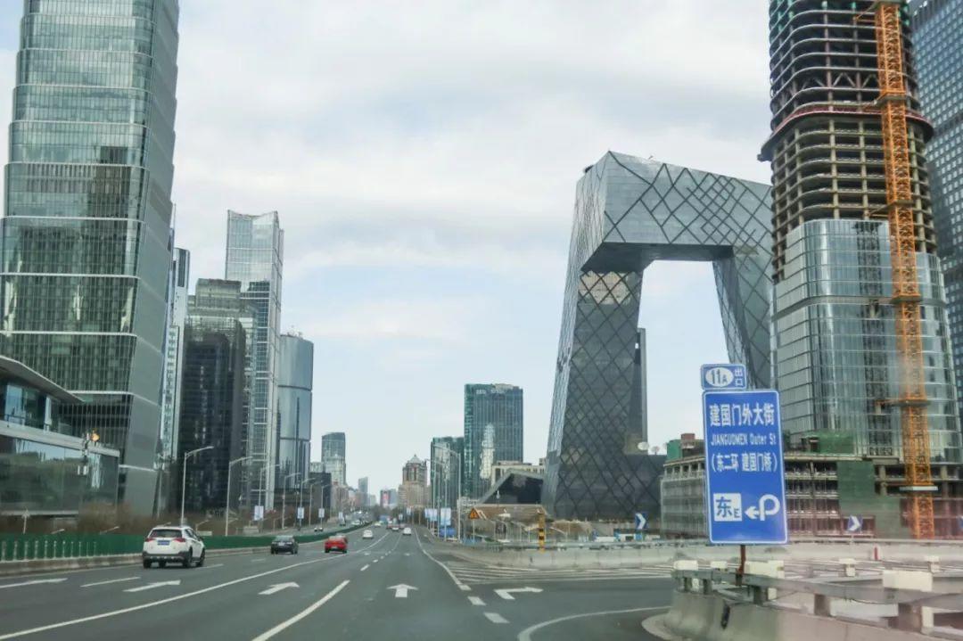 中国逐步放开疫情管控，全面复苏曙光初现