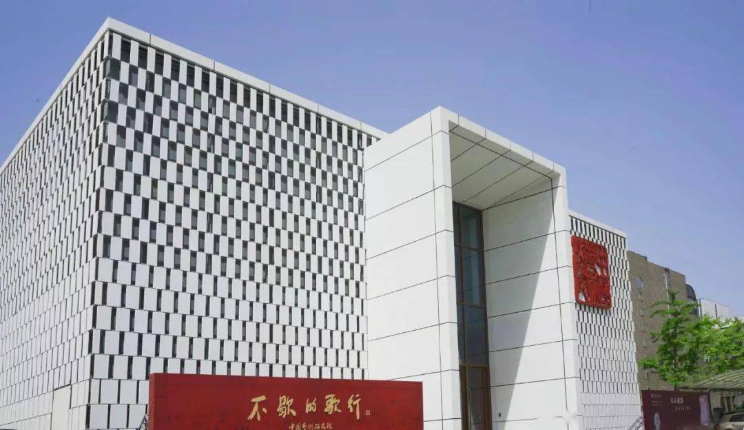 中国疫情曙光初现，全面胜利在即