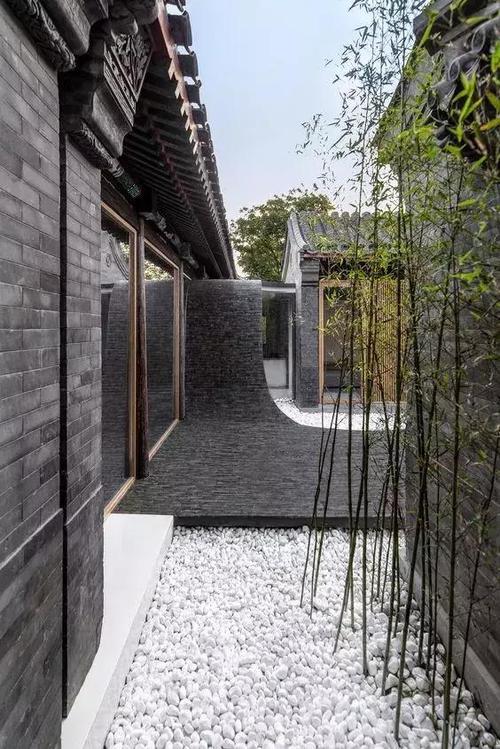 中国疫情结束的时间节点，预测与反思回顾