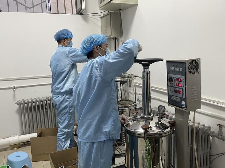 新冠疫情结束时间的预测，希望与挑战并存