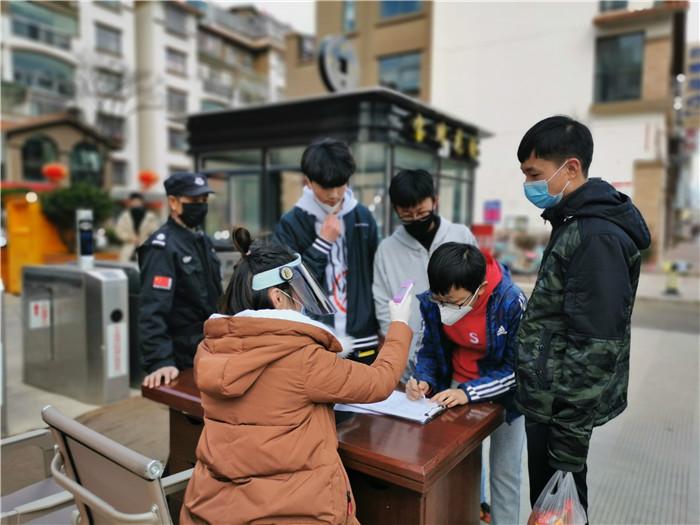 疫情封闭时刻，回顾过去，展望未来